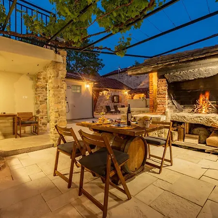 Tonina Casa de Férias Pristeg